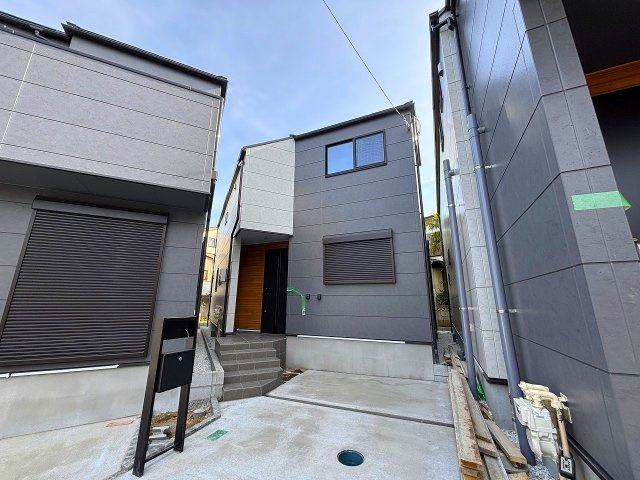 【外観】 | ◇◆茅ヶ崎市松が丘 新築戸建 残り1棟【NO,B】◆◇ | 茅ヶ崎の閑静な住宅地に佇むスタイリッシュな外観の新築戸建