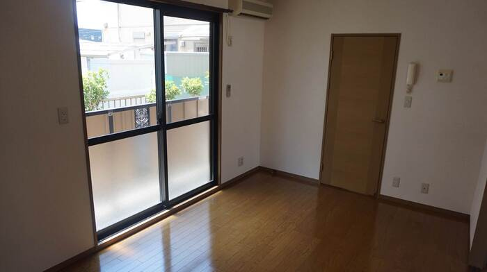 リヴェールＫの居間・リビング