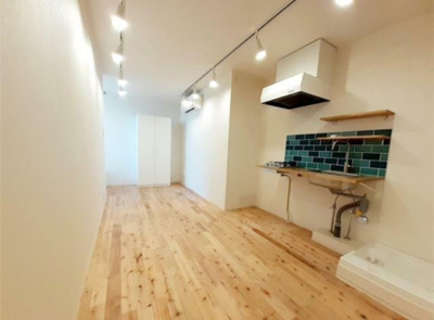 【居間・リビング】 | ＬａＬａ　ＴＨＩＲＡ