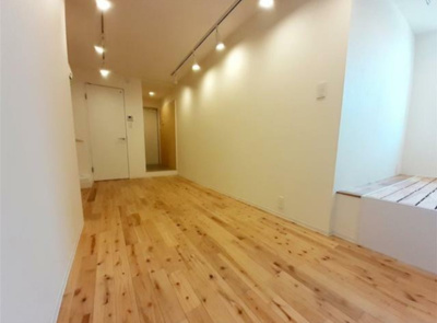 【内装】 | ＬａＬａ　ＴＨＩＲＡ