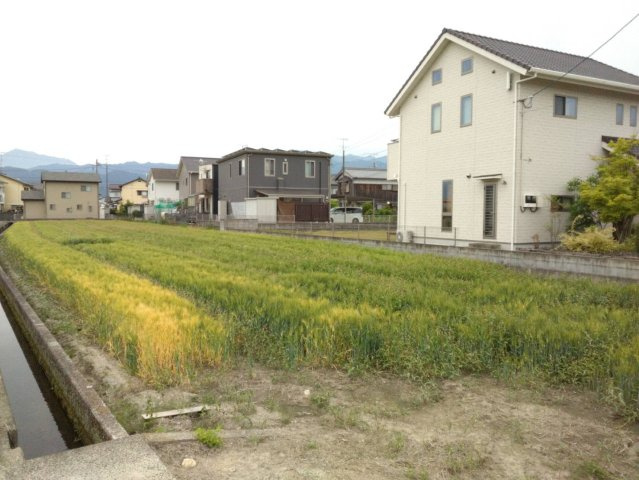 西条市丹原町池田1300-1　売土地の外観