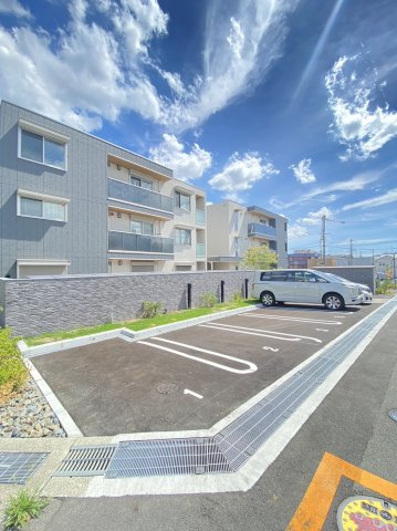 D-room上穂積の駐車場