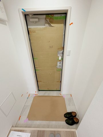 フジパレス宝塚小林Ⅲ番館の玄関