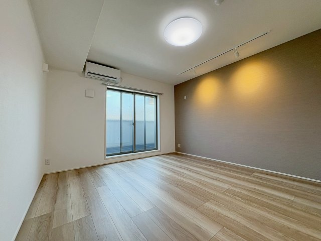 フジパレス宝塚小林Ⅲ番館の居間・リビング