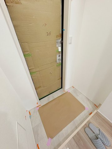 フジパレス宝塚小林Ⅲ番館の玄関