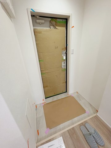フジパレス宝塚小林Ⅲ番館の玄関
