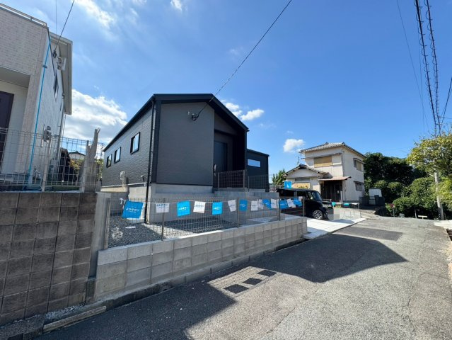 【前面道路含む現地写真】の画像