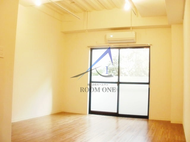 メゾンイーストの居間・リビング|洋室のお部屋です。