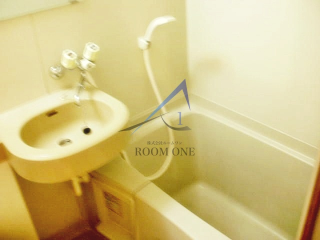 メゾンイーストの浴室|お風呂です。