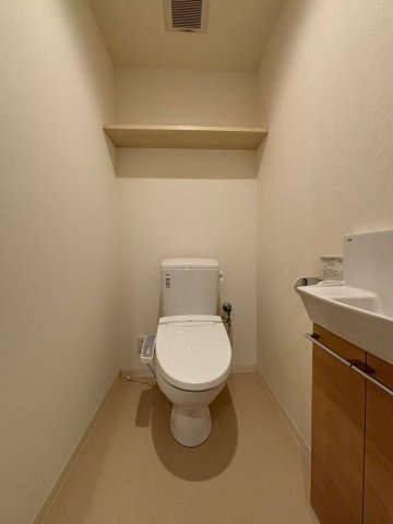 【トイレ】 | AXIA VonHotakubo | ※退去前のため別部屋の写真となります