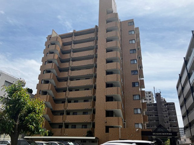 【外観】 | ダイアパレス平安通 中古マンション | ニトリ家具付き！トイレ・洗面台交換済みの再生マンションが月々7万円台から登場！名城線、JR、名鉄小牧線の3沿線利用可能！南側開口で陽当たり・風通しも良好です！