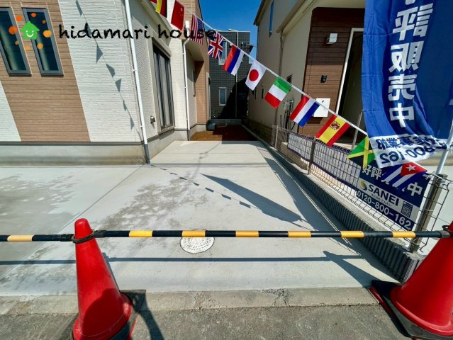 伊奈町栄5丁目　新築戸建　ハートフルタウンAの駐車場