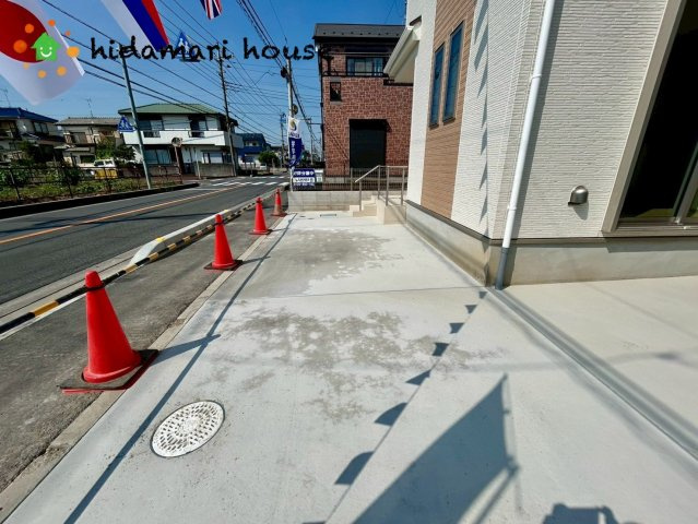 伊奈町栄5丁目　新築戸建　ハートフルタウンAの駐車場