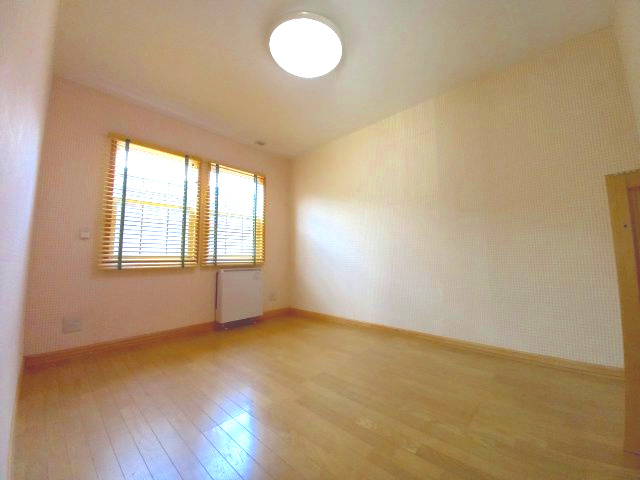 昭和南6丁目　中古住宅の洋室|1階6帖