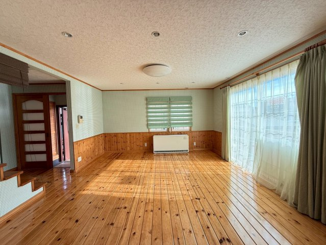 昭和南6丁目　中古住宅の居間・リビング