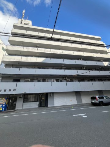 中津スカイビルの外観