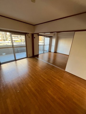 中津スカイビルの居間・リビング