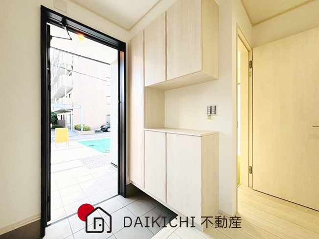 【玄関】 | 鴻巣市筑波1丁目　新築戸建　全9区画　5号棟