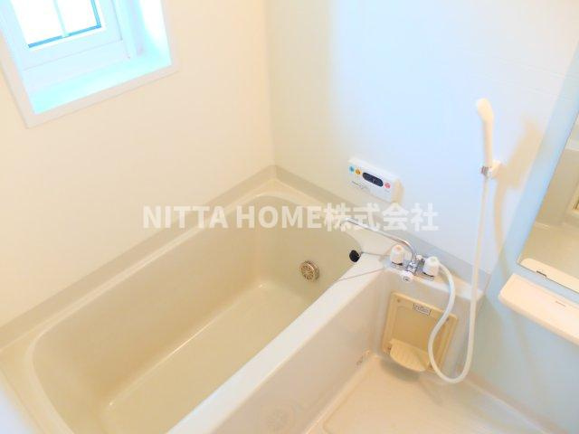 ラ・フルール壱番館の浴室|浴室乾燥機・追い焚き機能完備◎