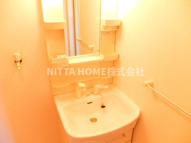 ラ・フルール壱番館の洗面所|便利な独立洗面台完備◇