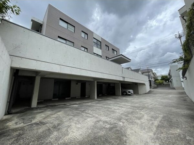 【駐車場】 | リポーズオン一社