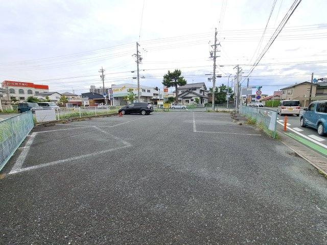 ホリホックイン和田の駐車場