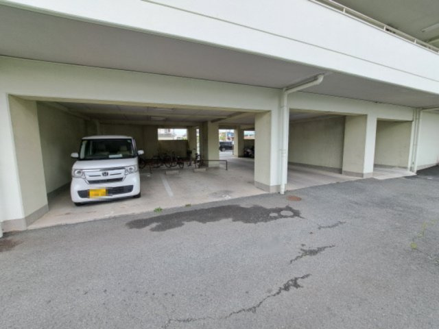 ホリホックイン和田の駐車場