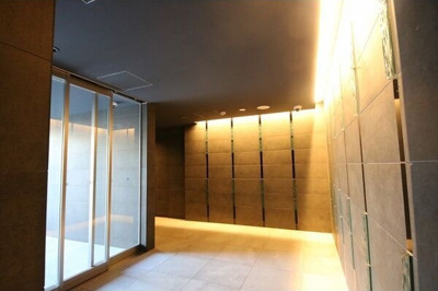 【エントランス】 | シーズンフラッツ矢場