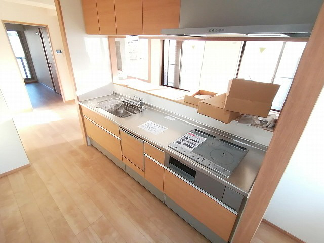神戸市長田区細田町３丁目の賃貸マンションのキッチン|システムキッチン（IH3口）
