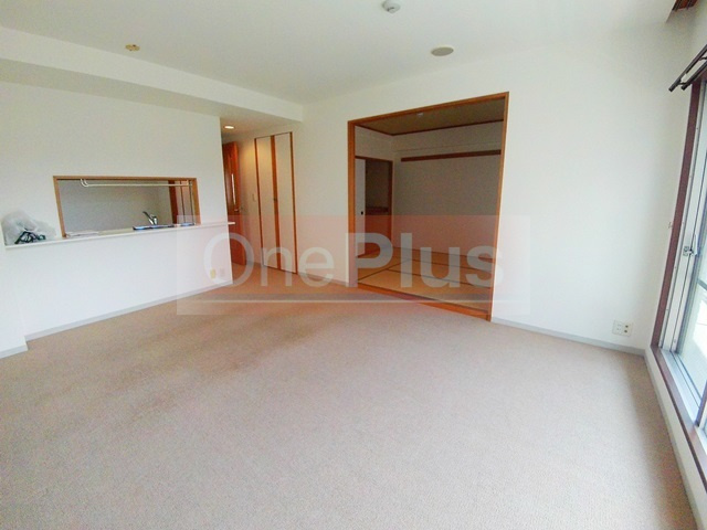 パーク・ハイム六甲八幡町の居間・リビング