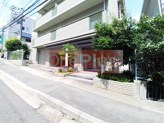 パーク・ハイム六甲八幡町のエントランス