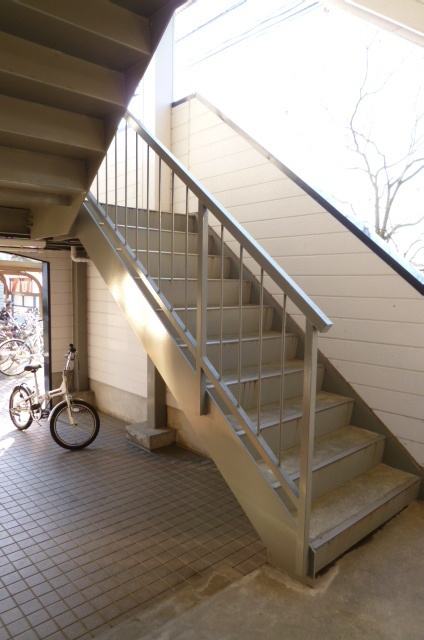 ウッドハウス【キャッシュバック対応物件】のエントランス|清潔なエントランスです