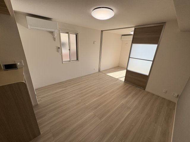 神戸市須磨区大池町５丁目のアパートの居間・リビング