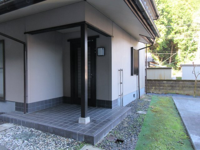 三雲戸建の玄関