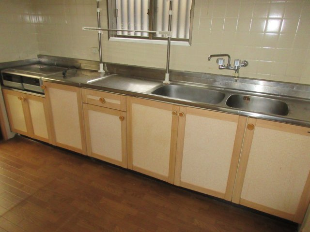 三雲戸建のキッチン