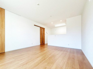 【居間・リビング】 | 大阪市東淀川区下新庄４丁目　築後未入戸建 | 令和6年11月完成済み。即日入居可能ですのですぐに新生活をスタートできます(^^)/
