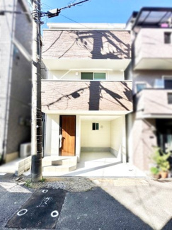 【外観】 | 大阪市東淀川区下新庄４丁目　築後未入戸建 | 最寄り駅は、阪急『下新庄駅』徒歩6分。JR『淡路駅』徒歩12分。2沿線利用可能で通勤通学に便利です♪