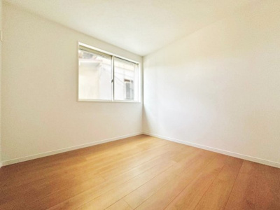 【洋室】 | 大阪市東淀川区下新庄４丁目　築後未入戸建 | 【納戸4.5帖】全居室収納完備で収納豊富。どのお部屋も広くご使用頂けます。