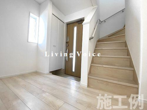 【玄関】 | 【仲介手数料０円】中井町井ノ口第12　新築一戸建て　1号棟　全2棟 | 中井町井ノ口第12　新築一戸建て　全2棟