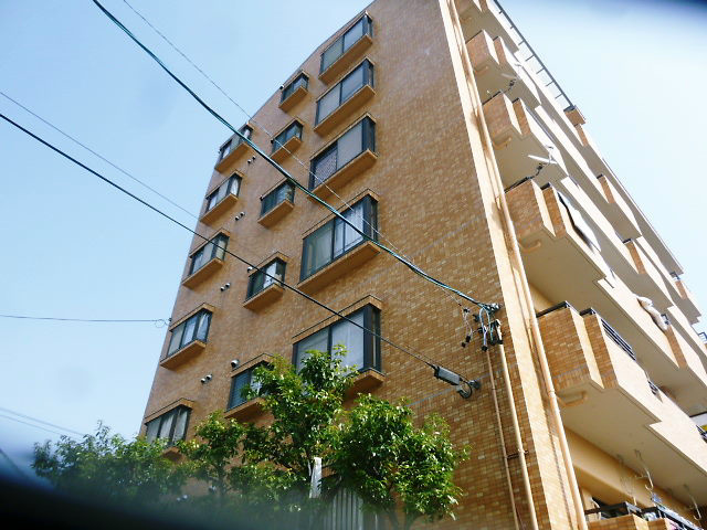 スカイヒルズ植田の外観