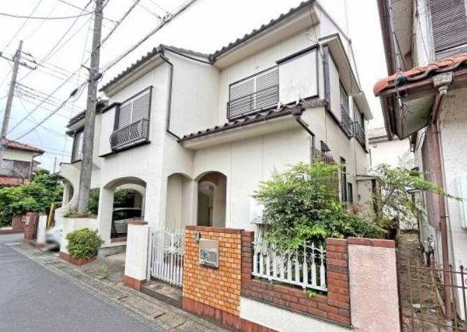 【中古】鶴ヶ島市下新田中古住宅の外観|陽当り良好☆
ぜひお気軽にホームラボまでご相談ください！