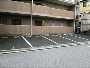 【駐車場】