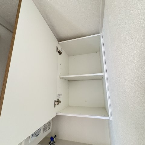 登別市富士町3丁目1-1アパートの収納
