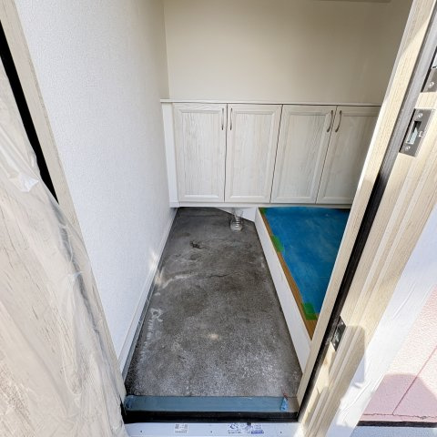 登別市富士町3丁目1-1アパートの玄関