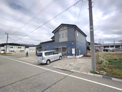 【前面道路含む現地写真】 | 糸魚川市大和川中古住宅
