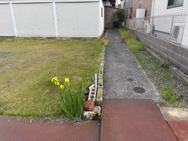 潮音町一丁目売り土地※原則再建築不可の庭