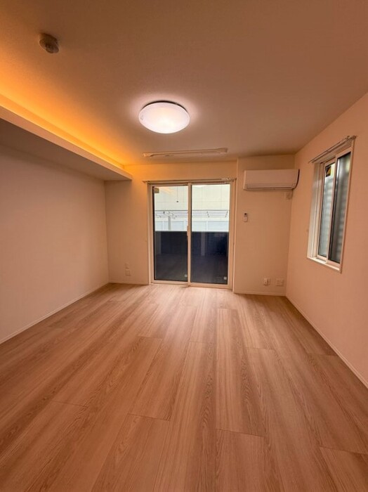 Ｄ－ＲＯＯＭ高須２丁目　A棟の居間・リビング