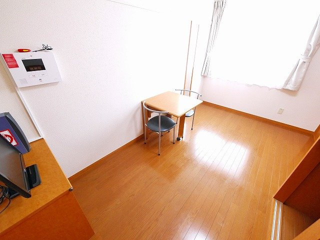 レオパレス寧楽の洋室|ゆったりした洋室です