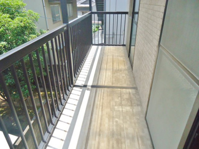 【バルコニー】 | 小砂ハイツ | 南西向き　※左右反転・イメージ