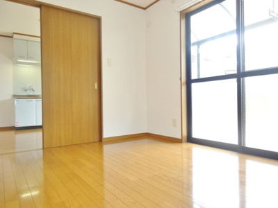 【寝室】 | 小砂ハイツ | 洋室6帖　※左右反転・イメージ